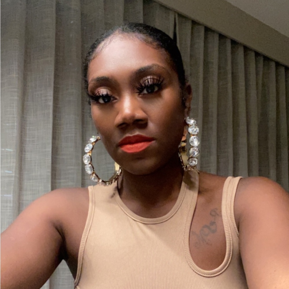 Meet your Posher, Rikesha